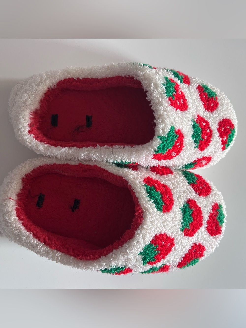 kenzie Red & Green Strawberry Pattern Plush Slip-On Slippers